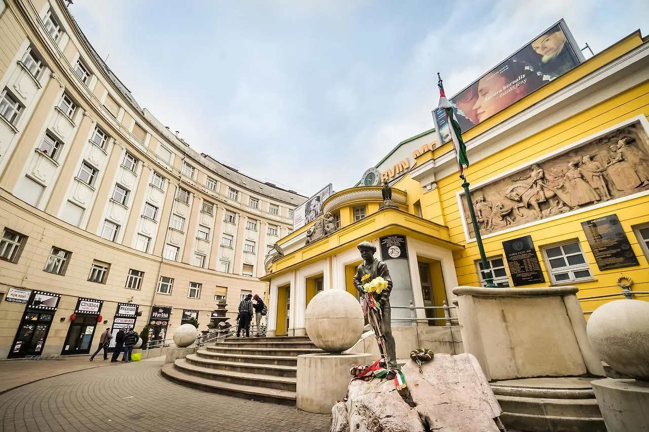 Bpr Corvin Cozy Apartments Budapest Hungría