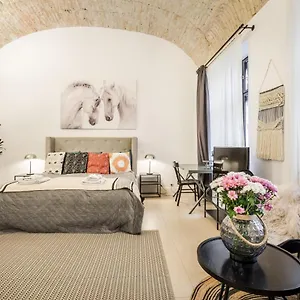  Апартаменты Urban Stable Luxury